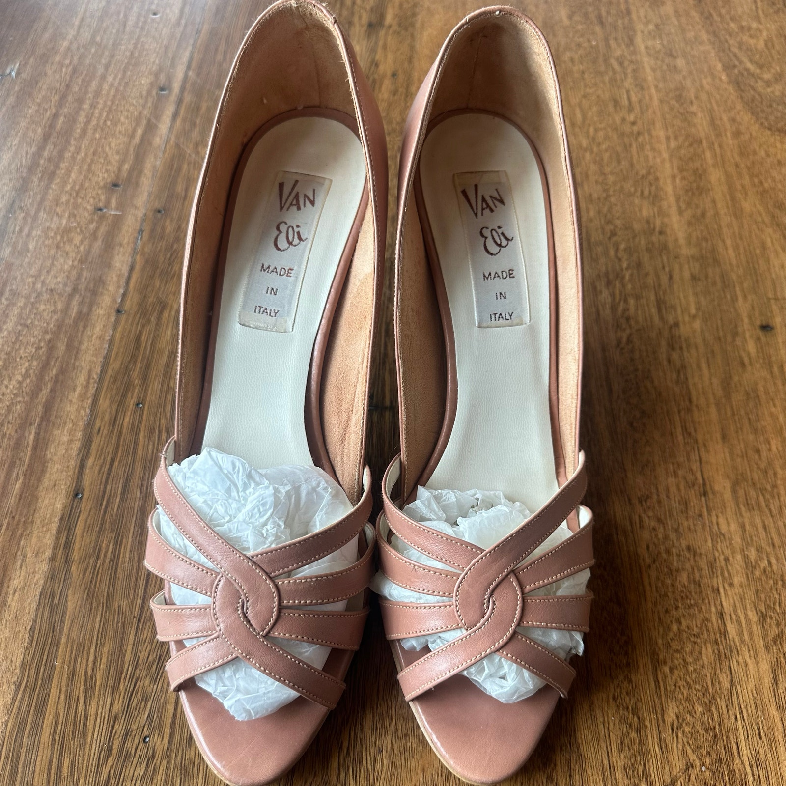 Van Eli Brand Vintage Italian Heels Pink